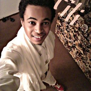 Meet your Posher, Tomi